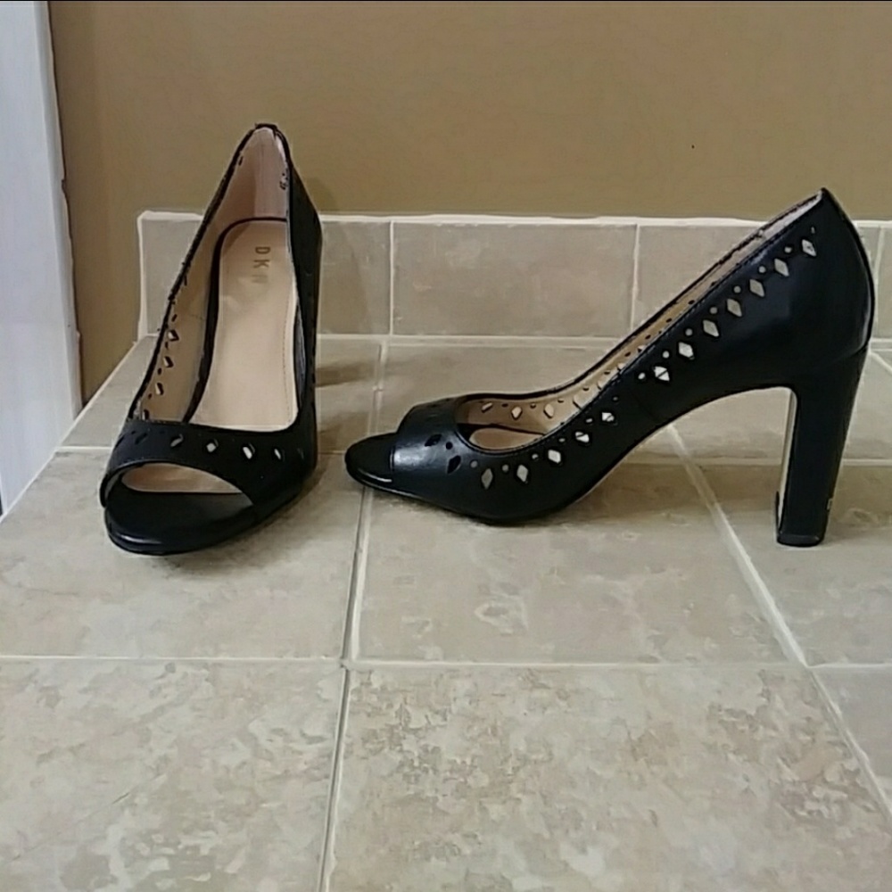 DKNY PEEP TOE HEELS